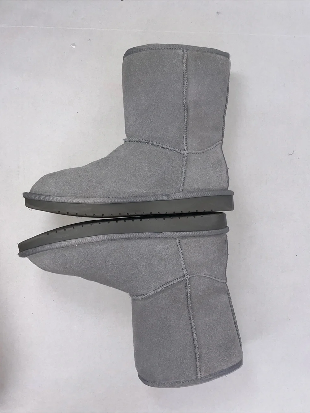 Koolaburra by UGG Victoria Short Suede Bow Boots Grey Women’s Size 4